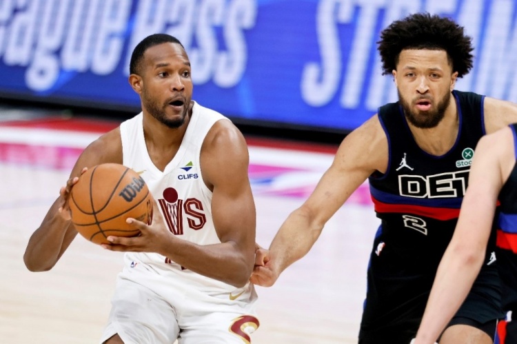 开云app-周二竞彩篮球强档：活塞悍将解禁复出 骑士米切尔继续缺席