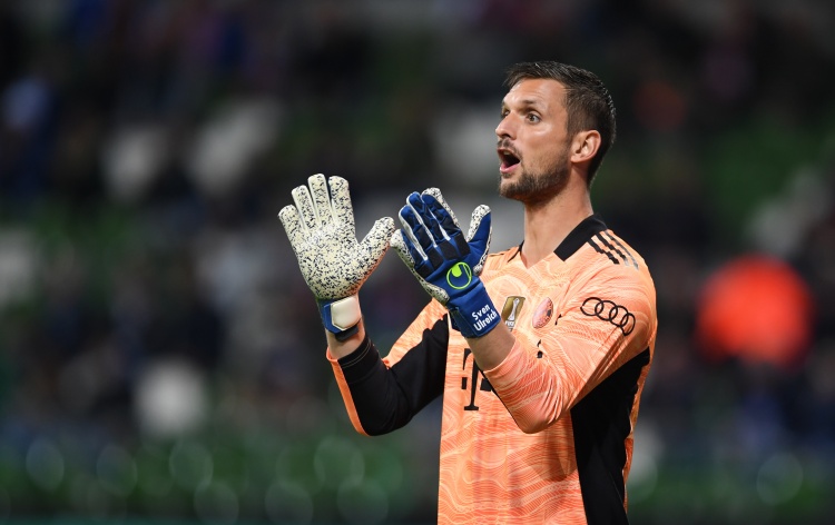 图片报：乌尔赖希深受队友和球迷爱戴，拜仁内部明确希望与他续约