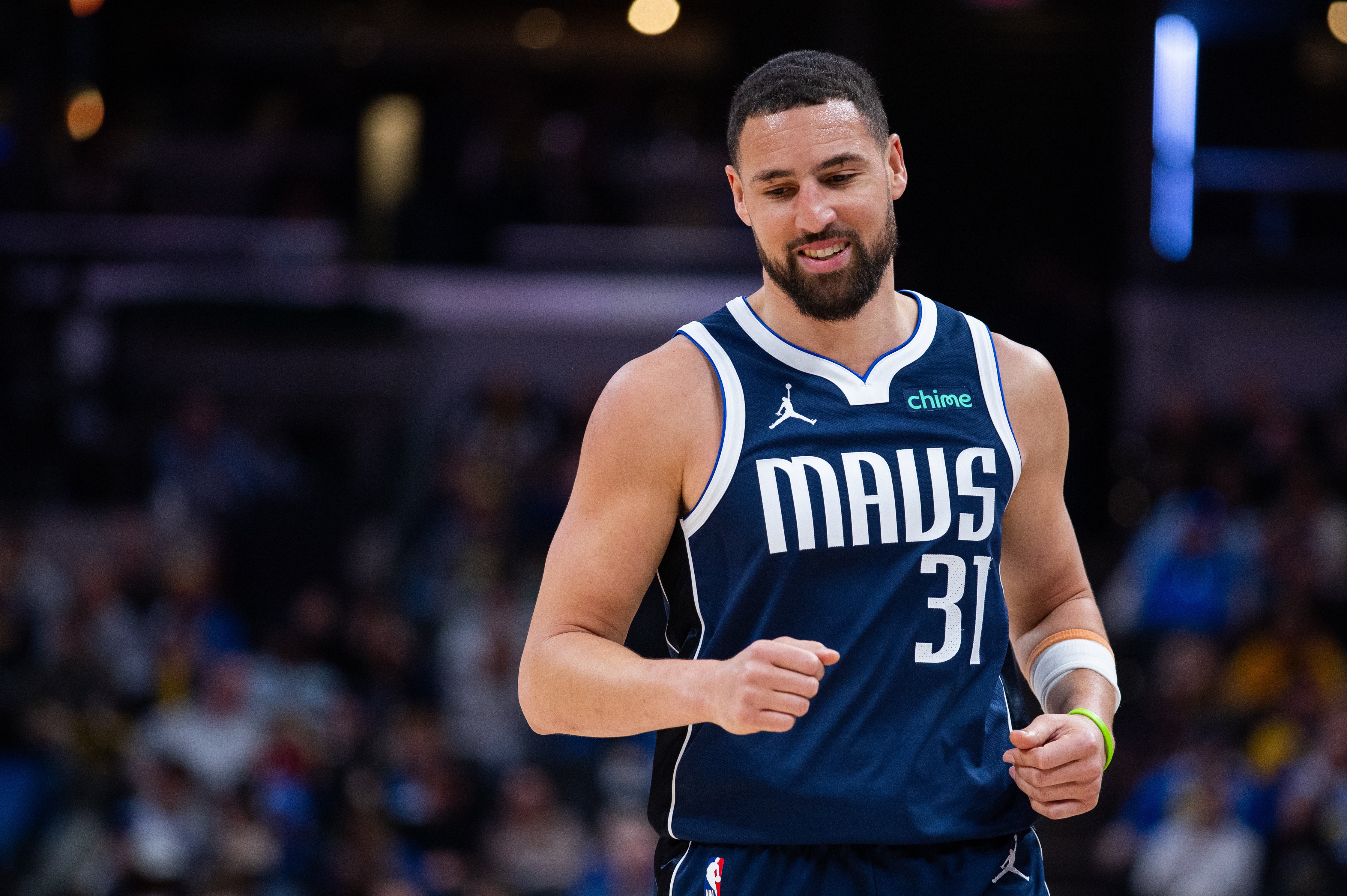 kaiyun-这是能说的嘛~克莱4分钟14分对马刺替补席说：没关系 我们在摆烂